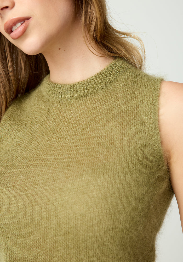Afra Singlet - Pale Sprig