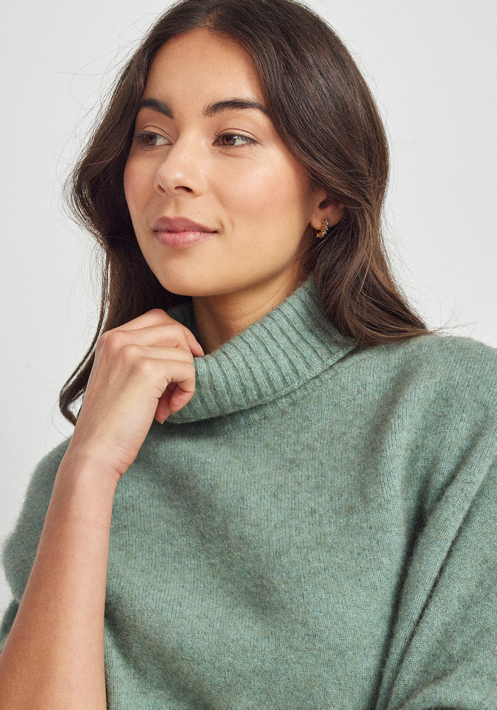 Air Cape Sweater - Eggshell