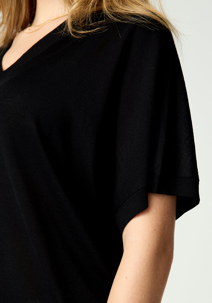 Camille V Tee - Black
