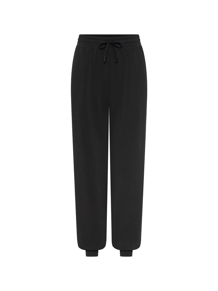 Classic Cut Jogger Black