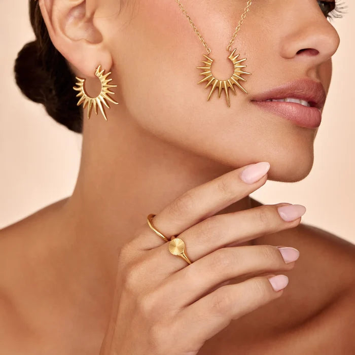 Helia Sunburst Necklace