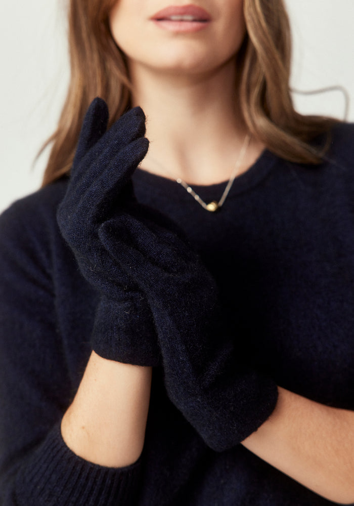 Kapua Gloves - Navy