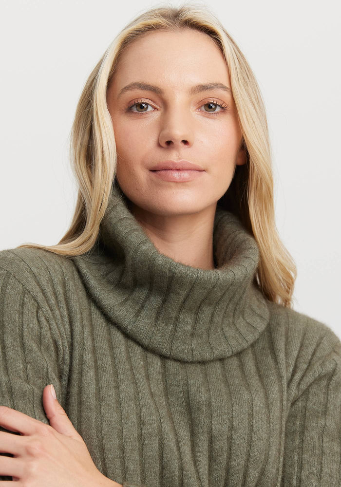 Kapua Rib Snood - Sage | Woman