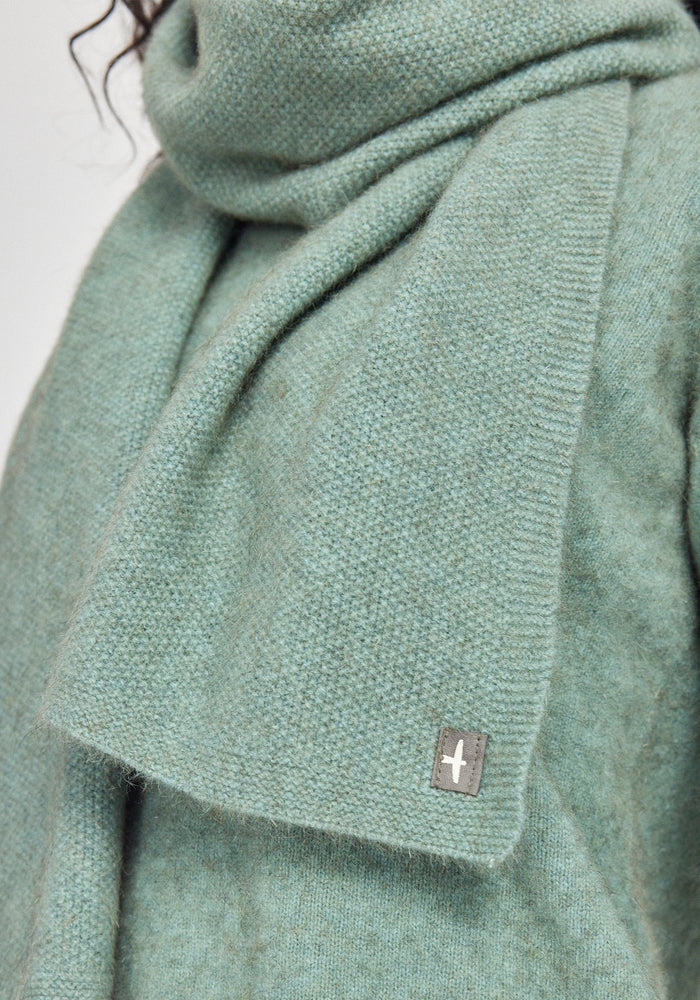 Moss Scarf - Eggshell