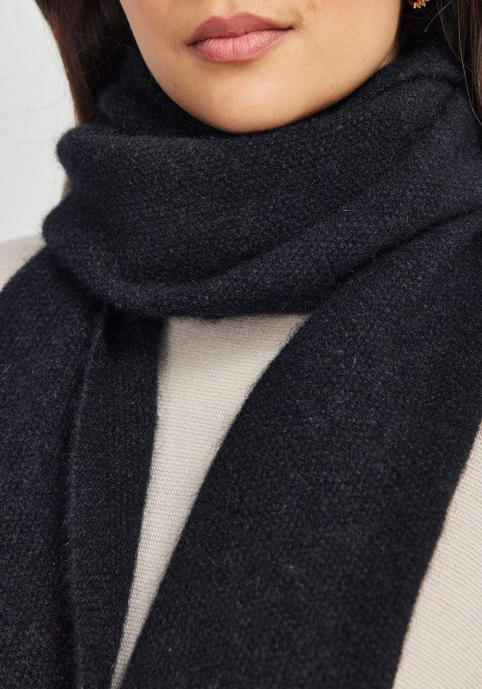 Moss Scarf - Jet