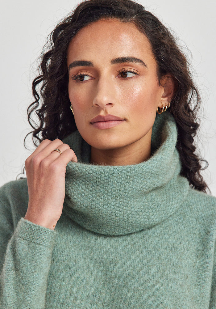 Moss Snood - Eggshell