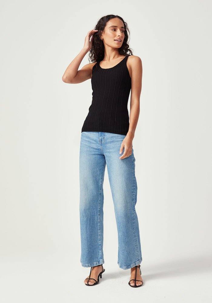 Nura Singlet - Black