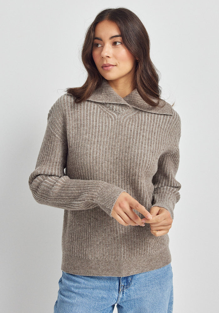 Robin Sweater - Totara/Ecru