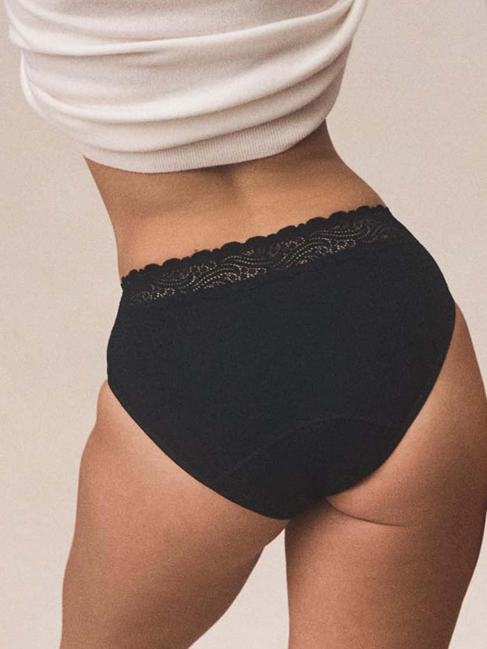 SEHKHOBLAW-MB_Sensual_Hi-WaistBikini_HO_Black_4_Model_Clariza_12..jpg