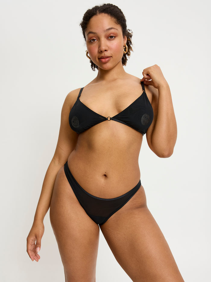SPBABENABLAW_Smileyworld_x_Modibodi_Sparkle_Bralette_Black_LivS14__13982.jpg