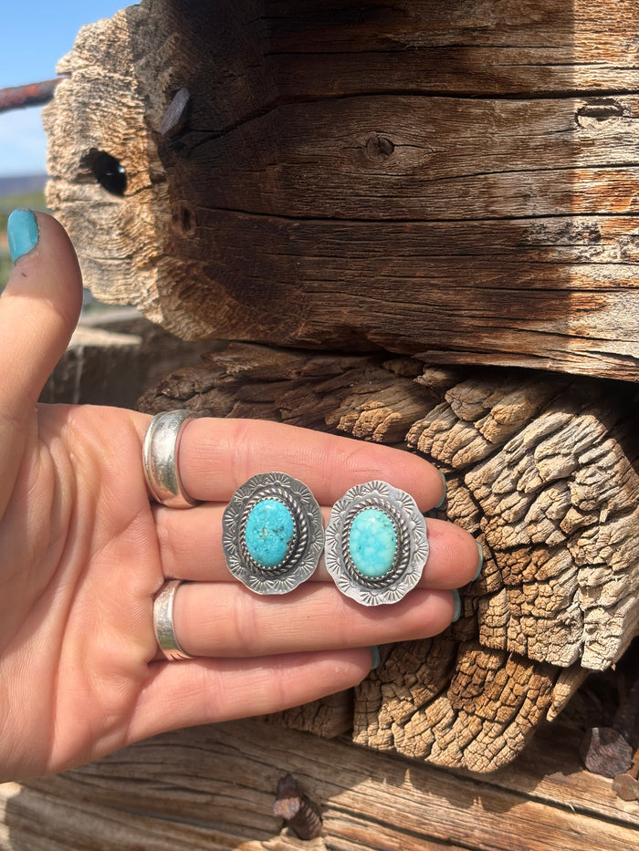 Western Bloom Studs